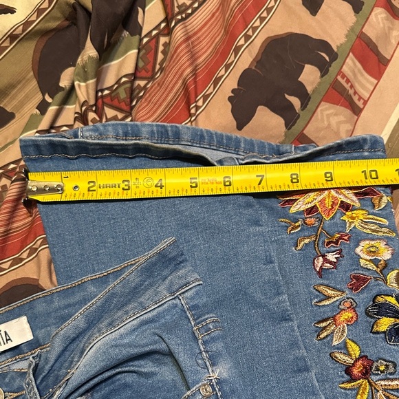 105.  Floral Embroidered Denim Flare Jeans - Picture 10 of 12